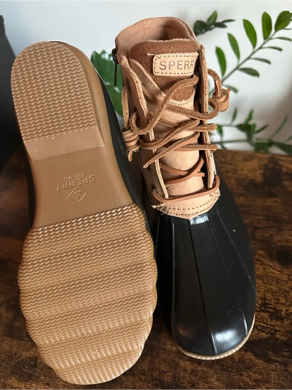 New Sperry Black and Tan Lace-Up Duck Boots